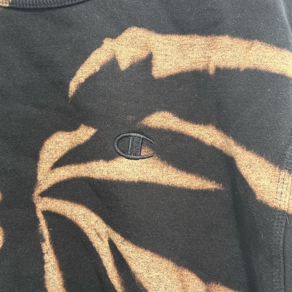 Champion bleach dyed cropped sweatshirt - Picture 3 of 10